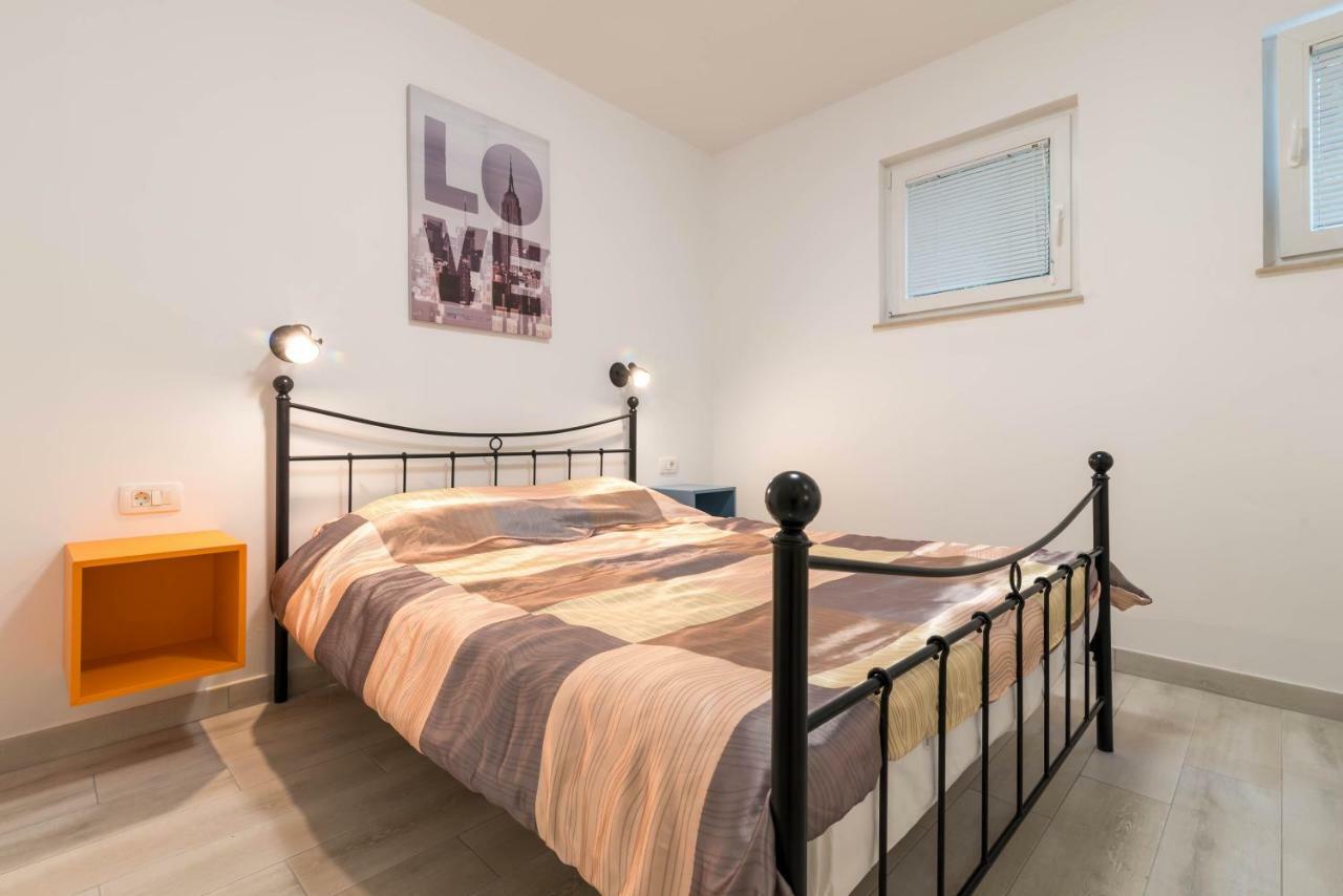 Apartman Paola Pula Exterior foto