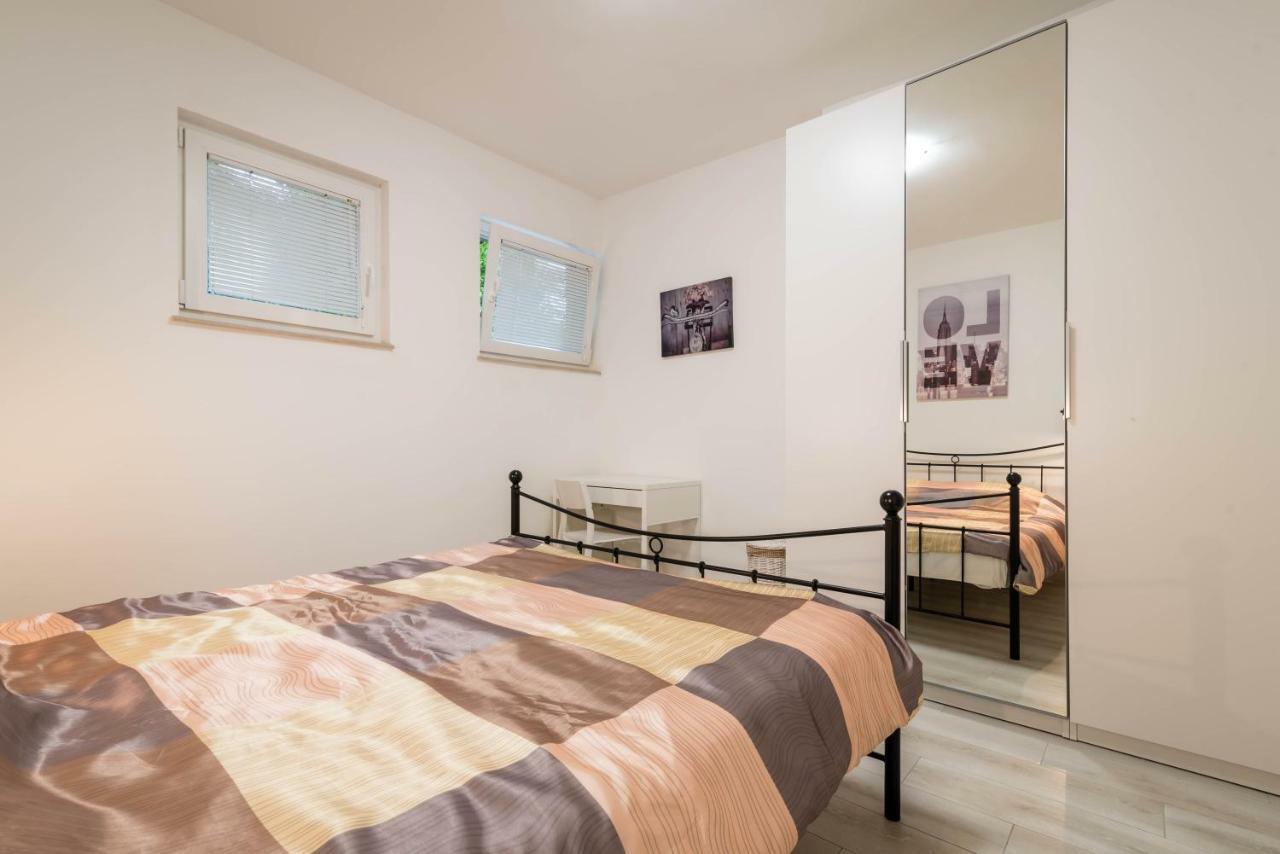 Apartman Paola Pula Exterior foto